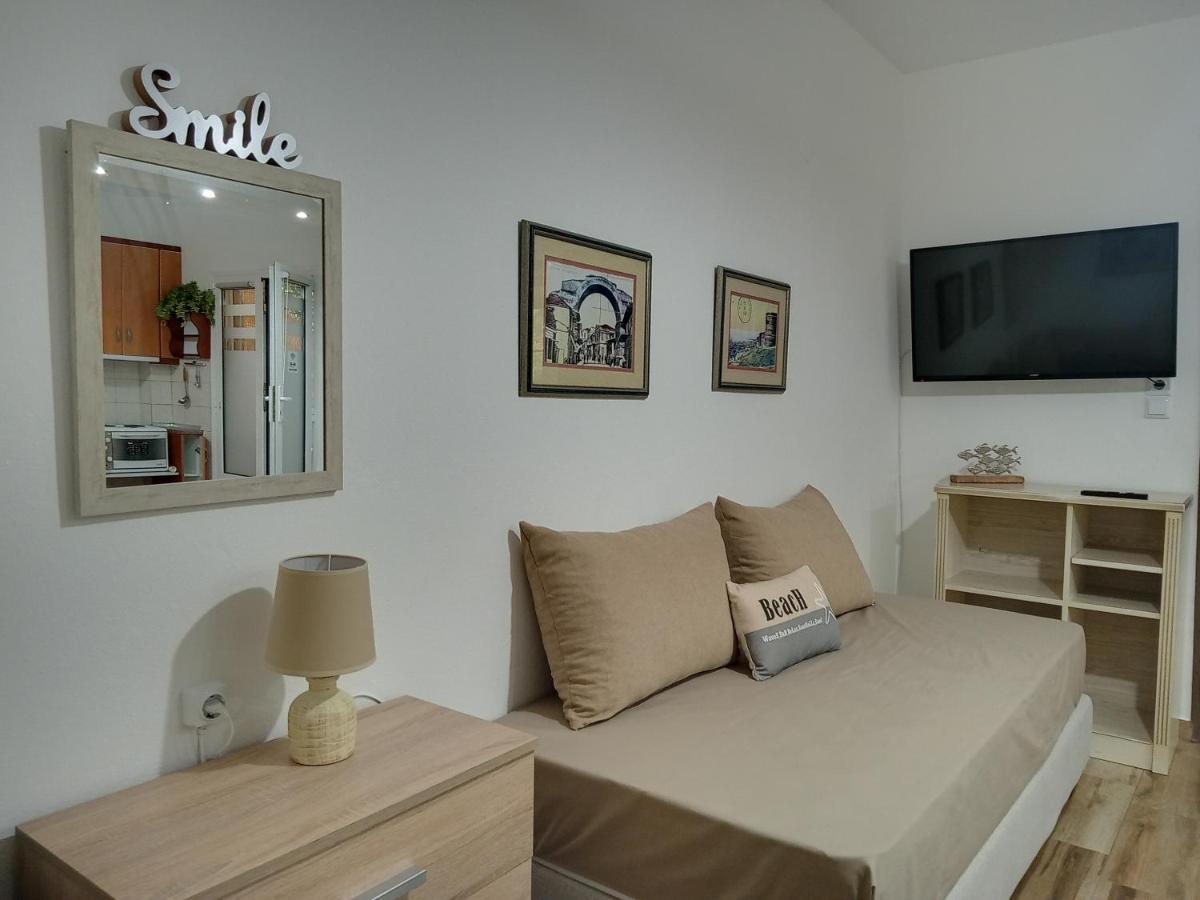 Niki Stavros Comfort Studios Extérieur photo