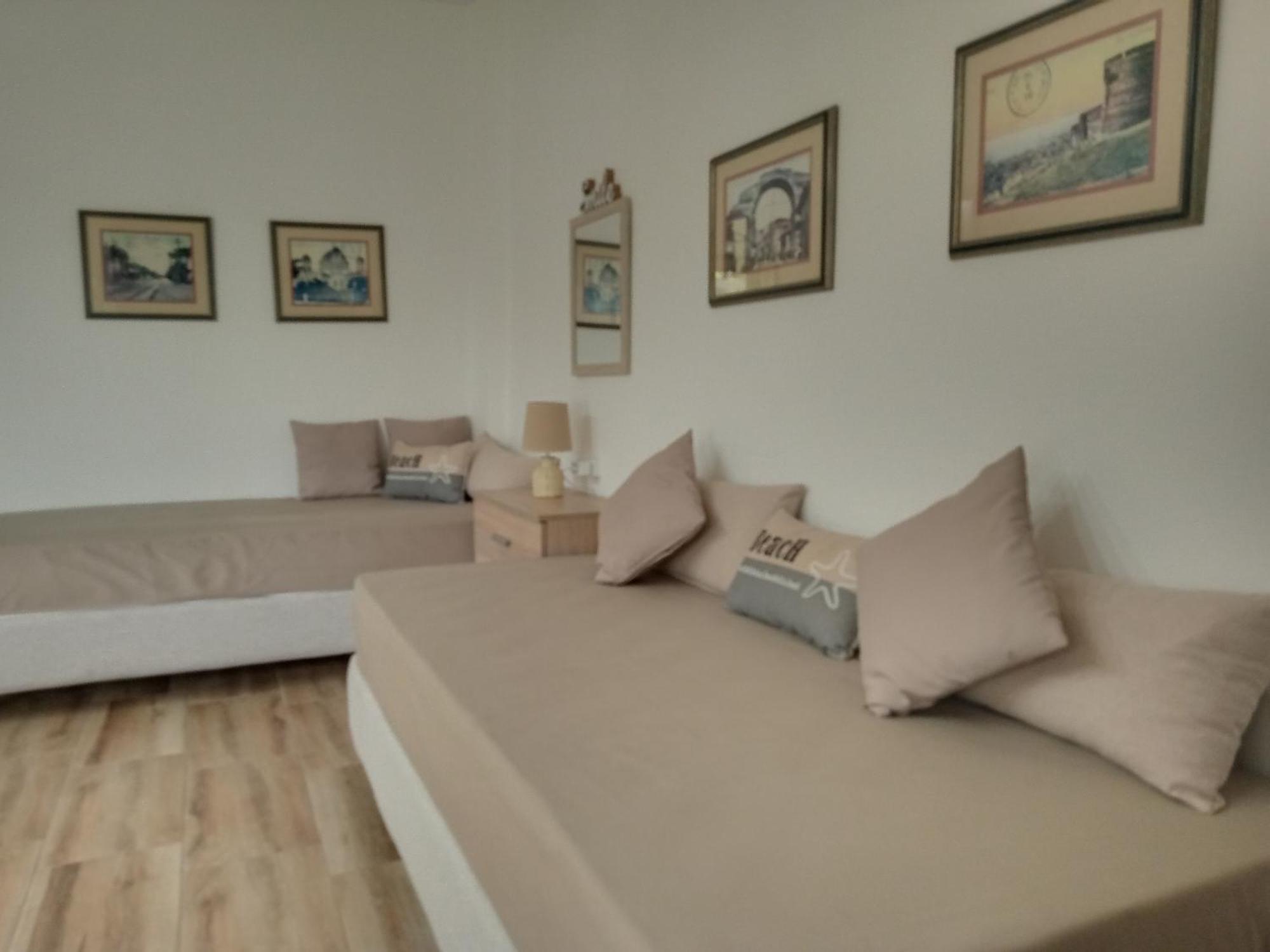 Niki Stavros Comfort Studios Extérieur photo